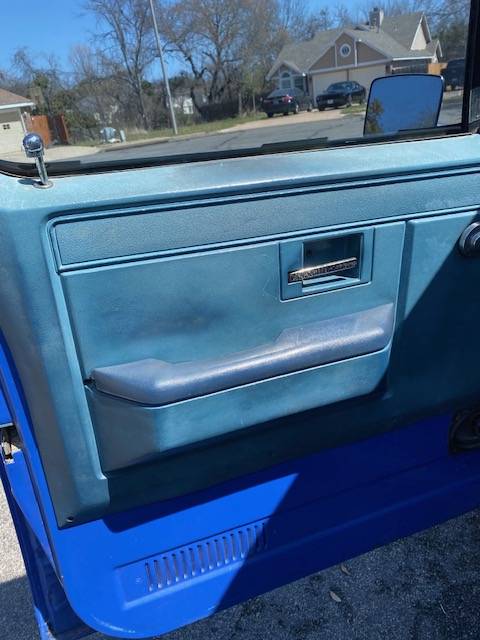 Gmc-sierra-1500-1982-blue-11