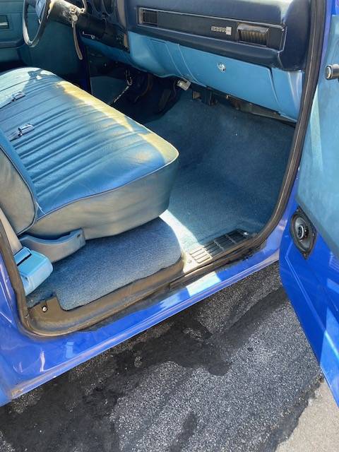 Gmc-sierra-1500-1982-blue-2