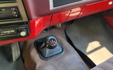 Gmc-sierra-1500-1985-red-12