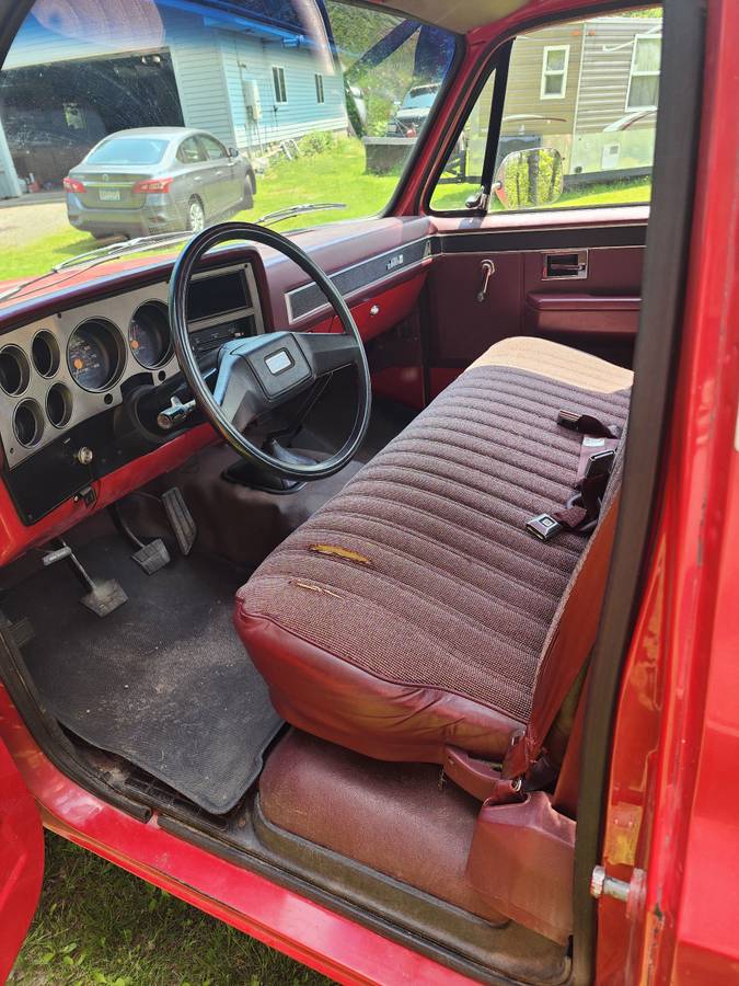 Gmc-sierra-1500-1985-red-9