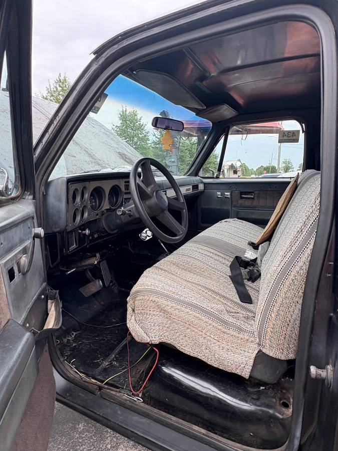 Gmc-sierra-1500-1987-black-1