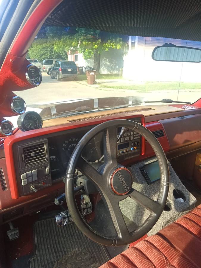 Gmc-sierra-1500-1991-custom-8