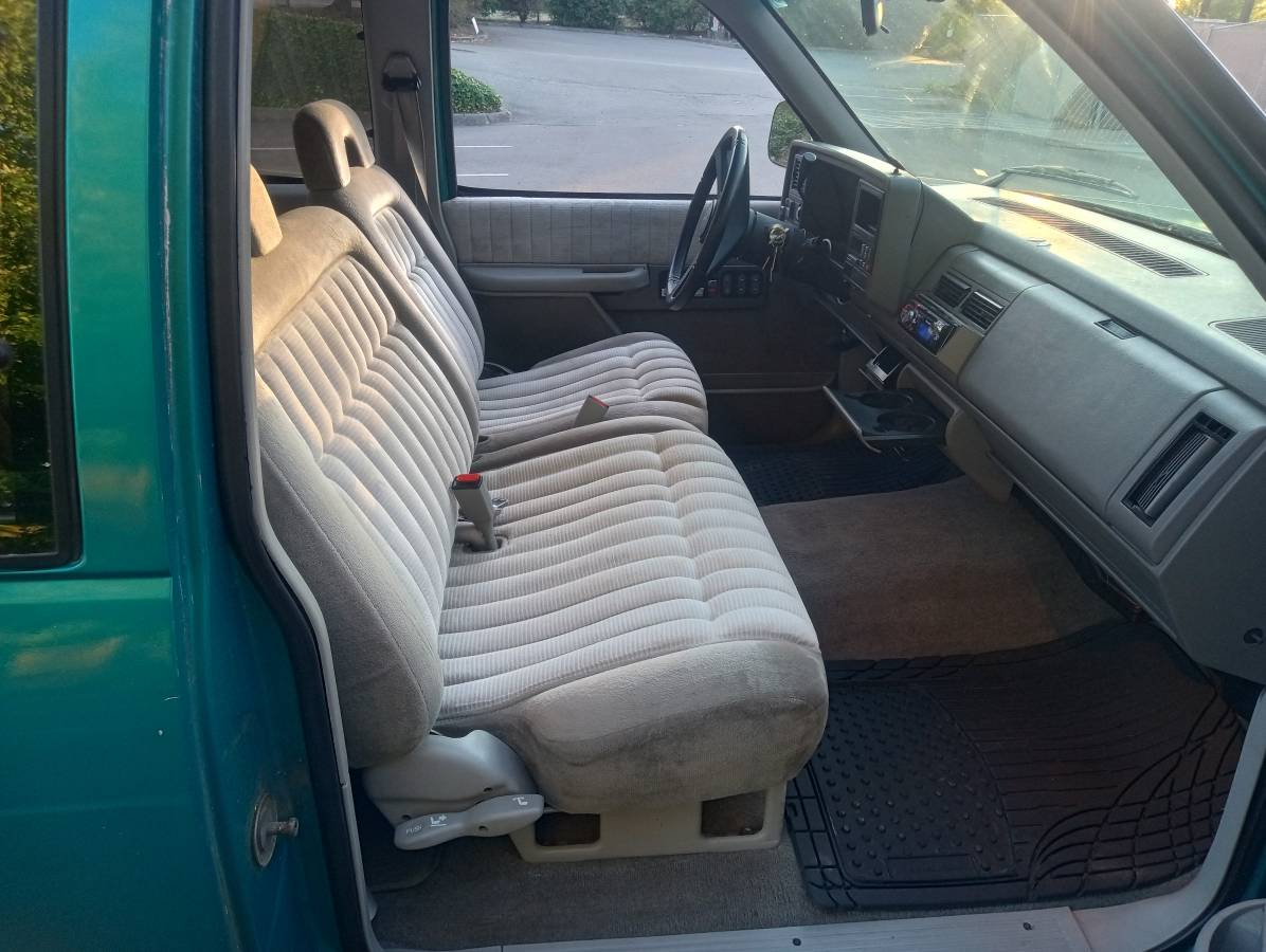 Gmc-sierra-1500-1993-green-1