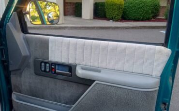 Gmc-sierra-1500-1993-green-2