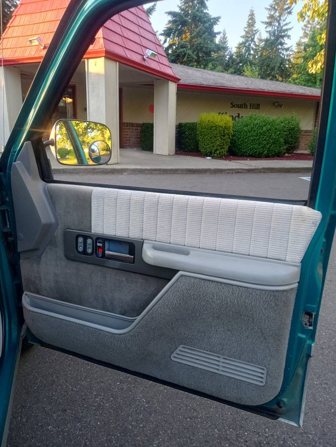 Gmc-sierra-1500-1993-green-2