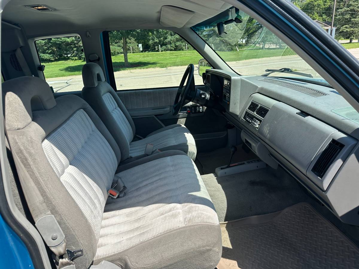 Gmc-sierra-1500-1994-blue-14