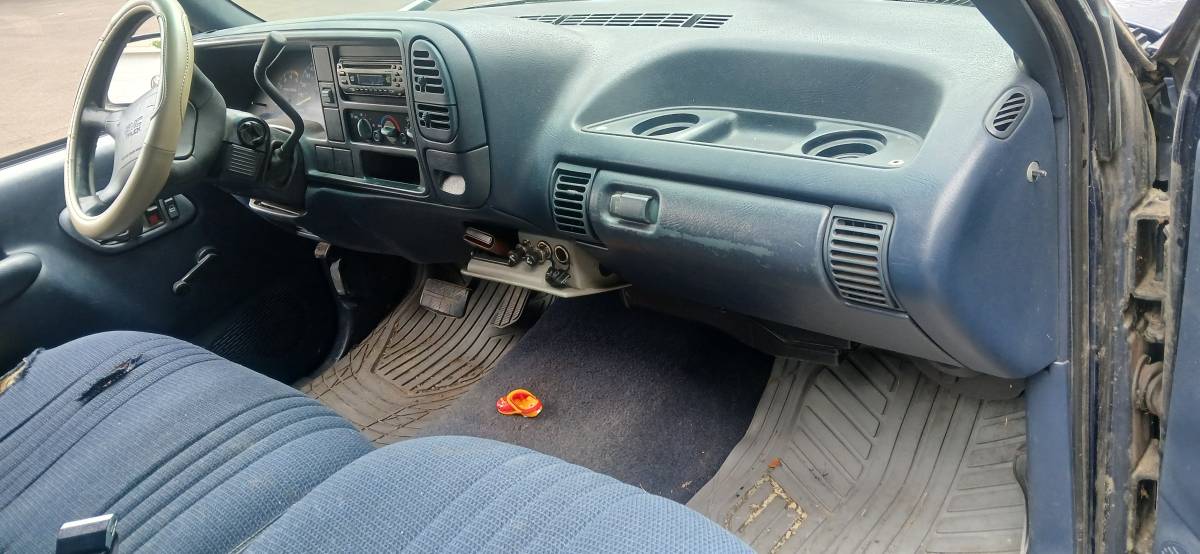 Gmc-sierra-1500-1995-17
