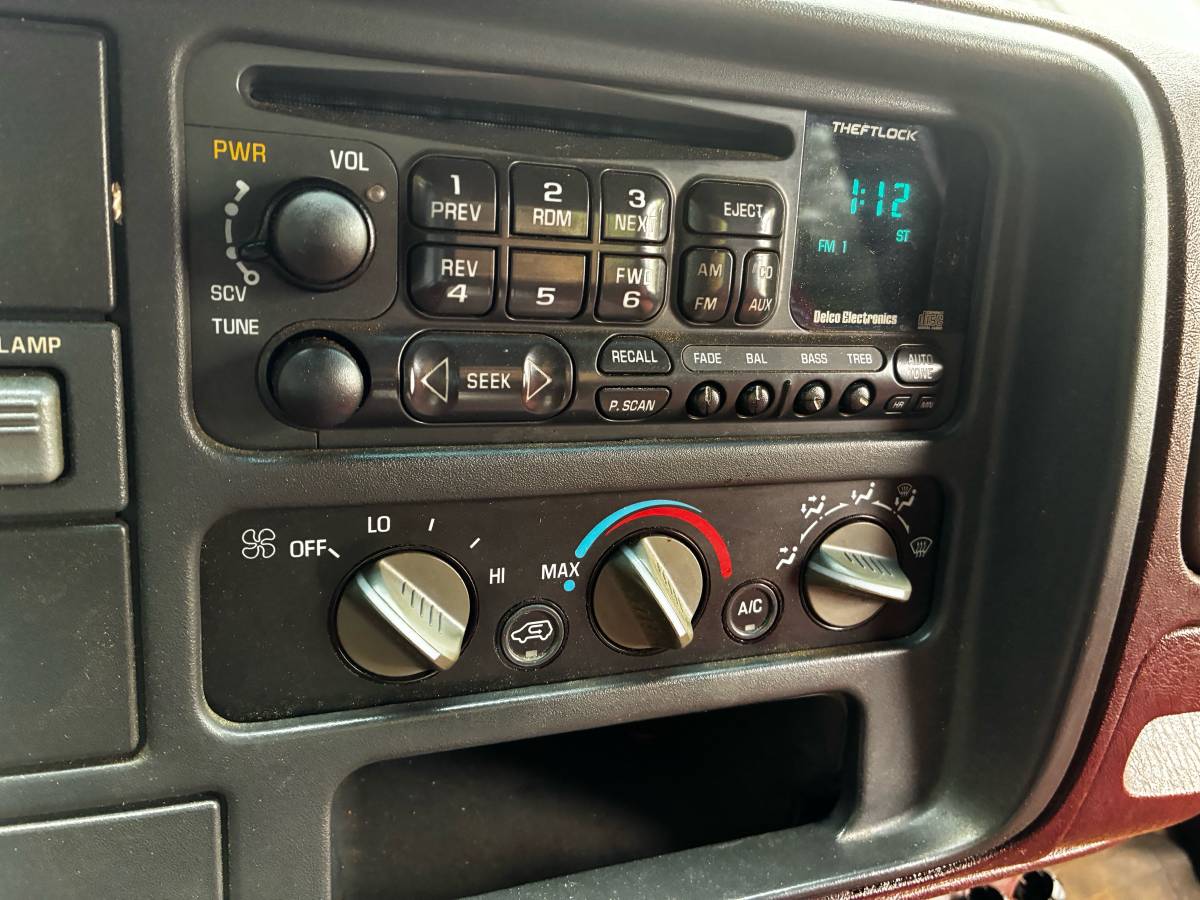Gmc-sierra-1500-1995-black-13