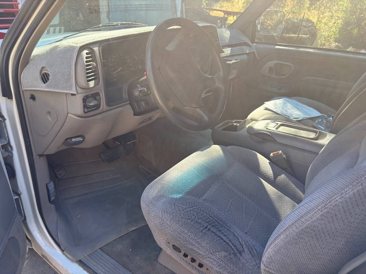 Gmc-sierra-1500-1995-white-3