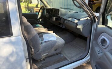 Gmc-sierra-1500-1995-white-4