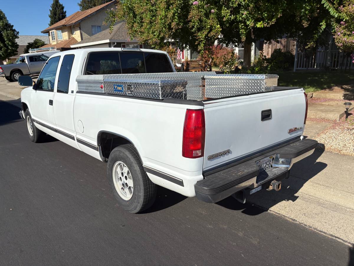 Gmc-sierra-1500-1995-white