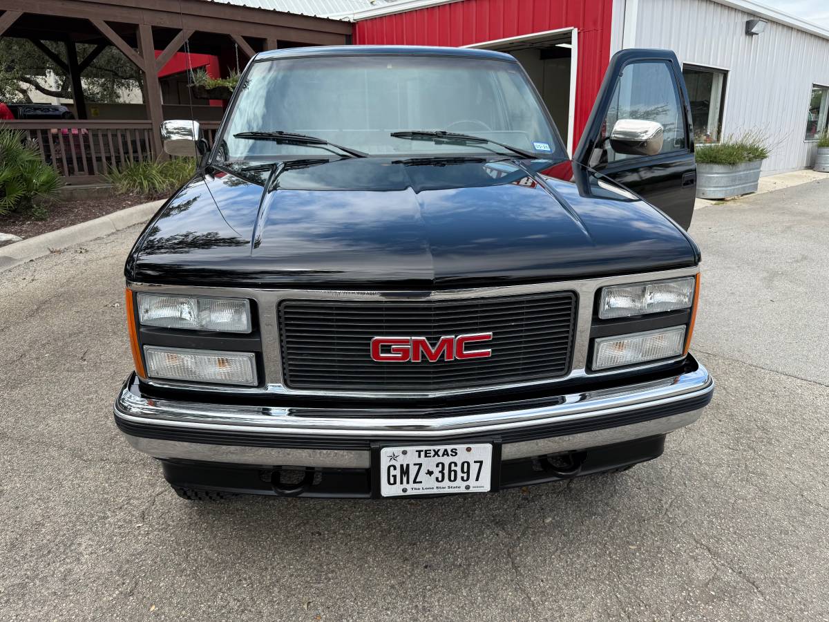 Gmc-sierra-1500-4x4-1990-black-4
