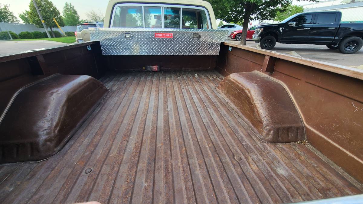 Gmc-sierra-1500-classic-1980-custom-4