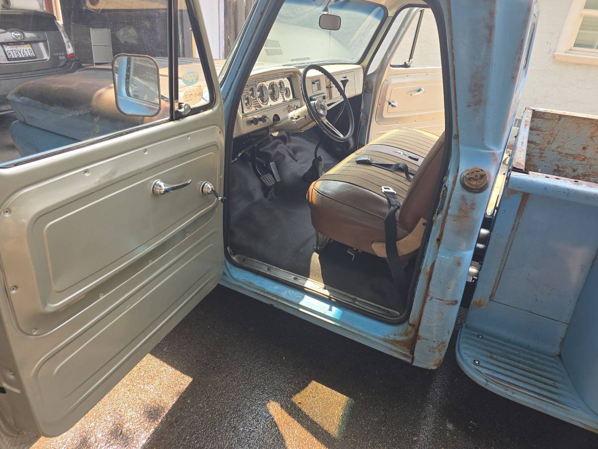 Gmc-sierra-1966-blue-11
