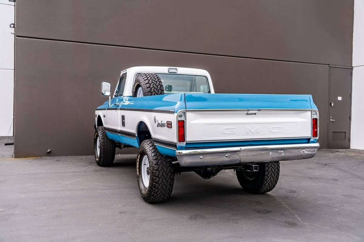 Gmc-sierra-1972-blue-3