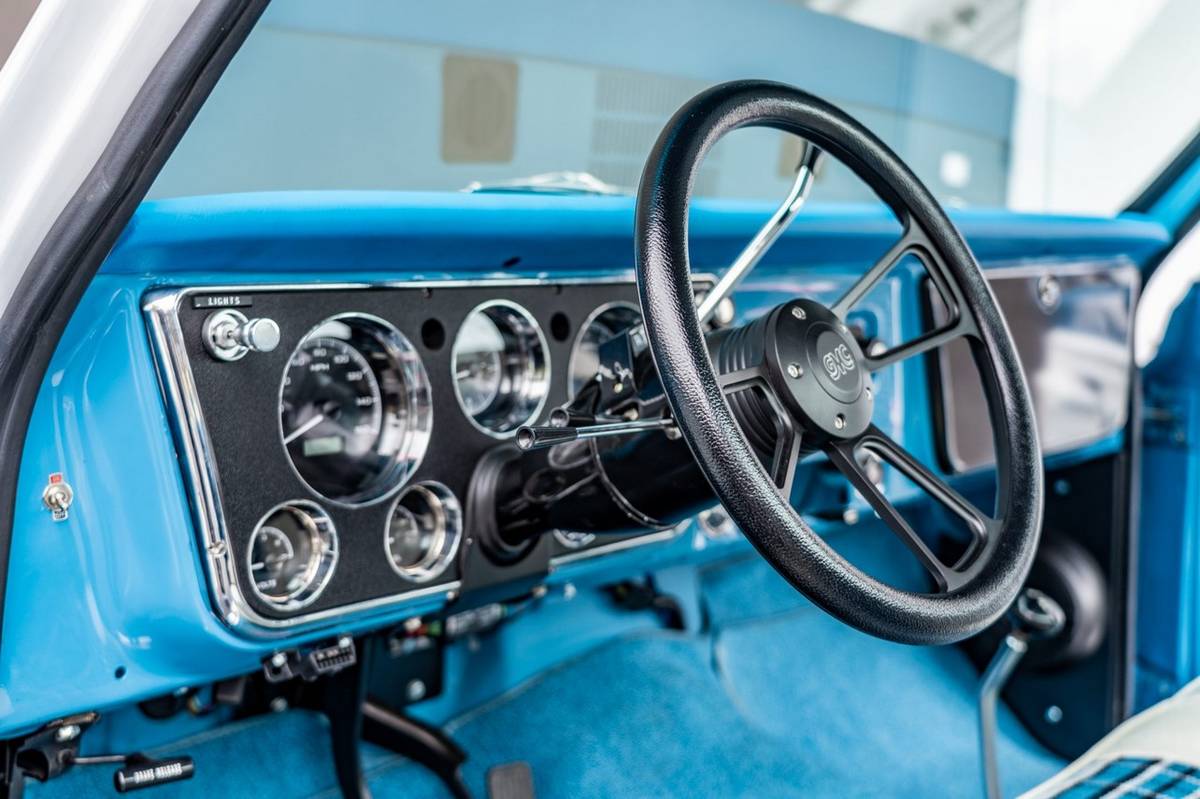Gmc-sierra-1972-blue-6