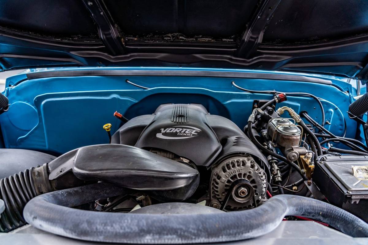 Gmc-sierra-1972-blue-9