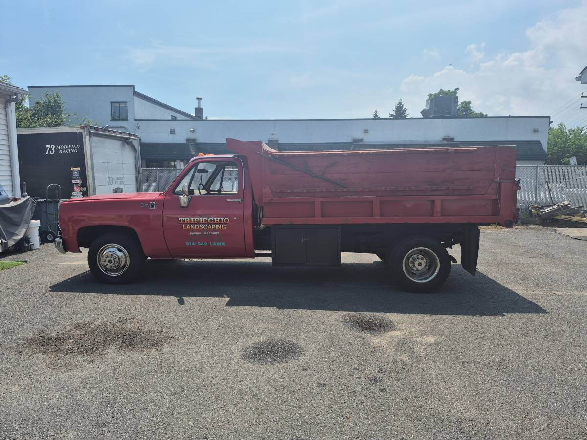 Gmc-sierra-1975-red-2