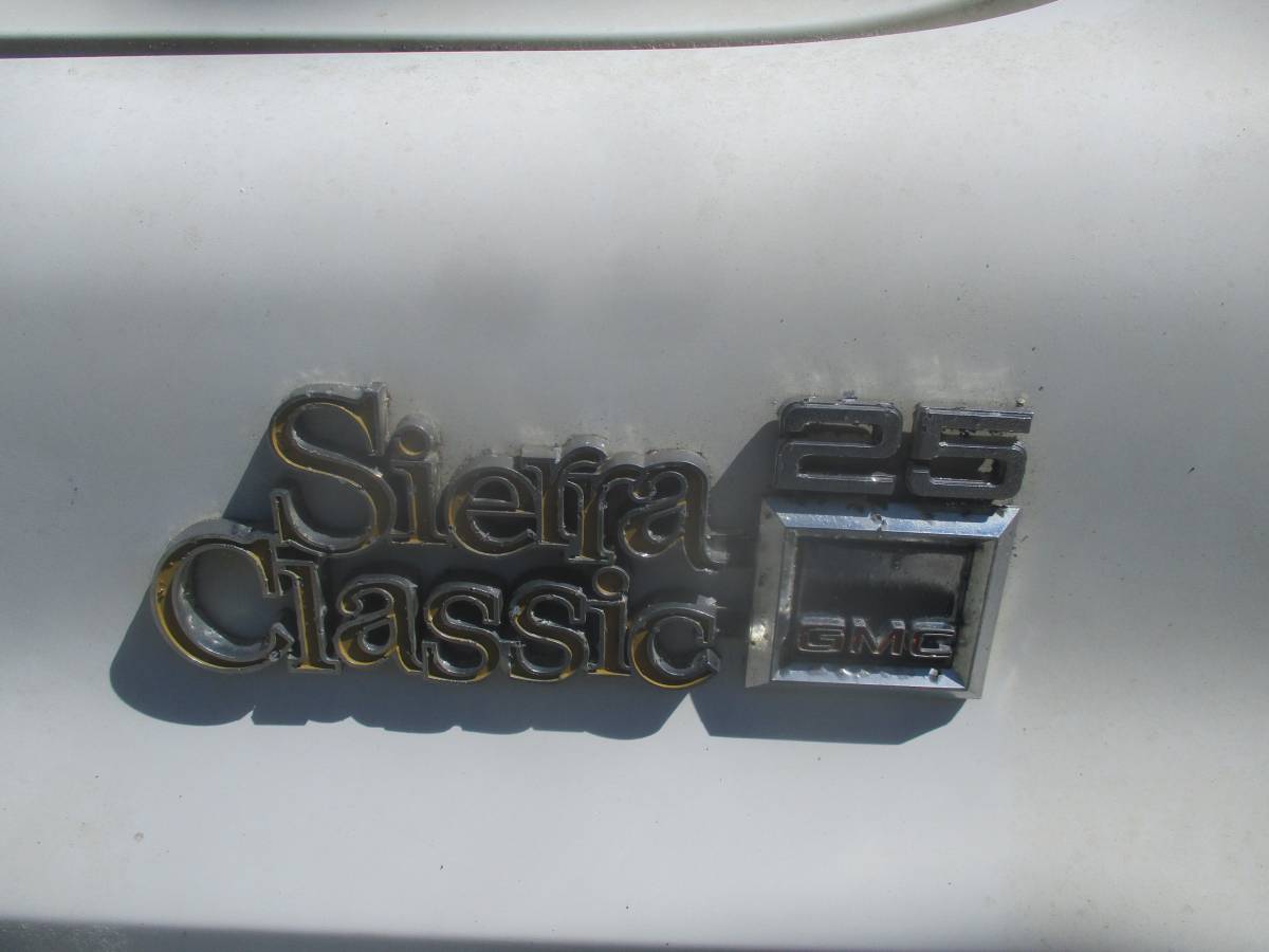 Gmc-sierra-1975-white-12