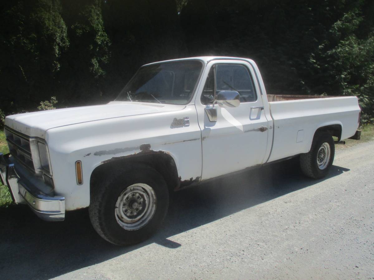 Gmc-sierra-1975-white-2