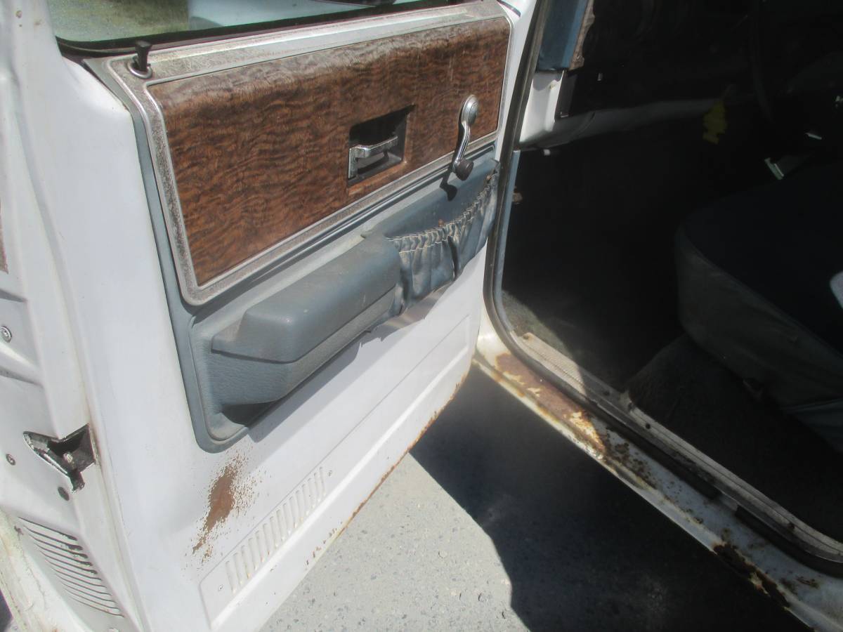 Gmc-sierra-1975-white-5