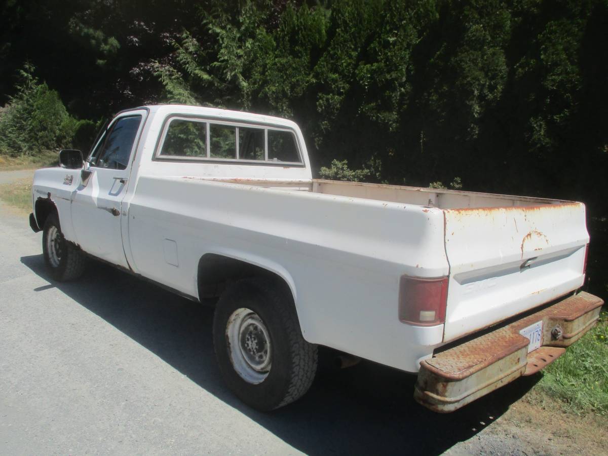 Gmc-sierra-1975-white-9