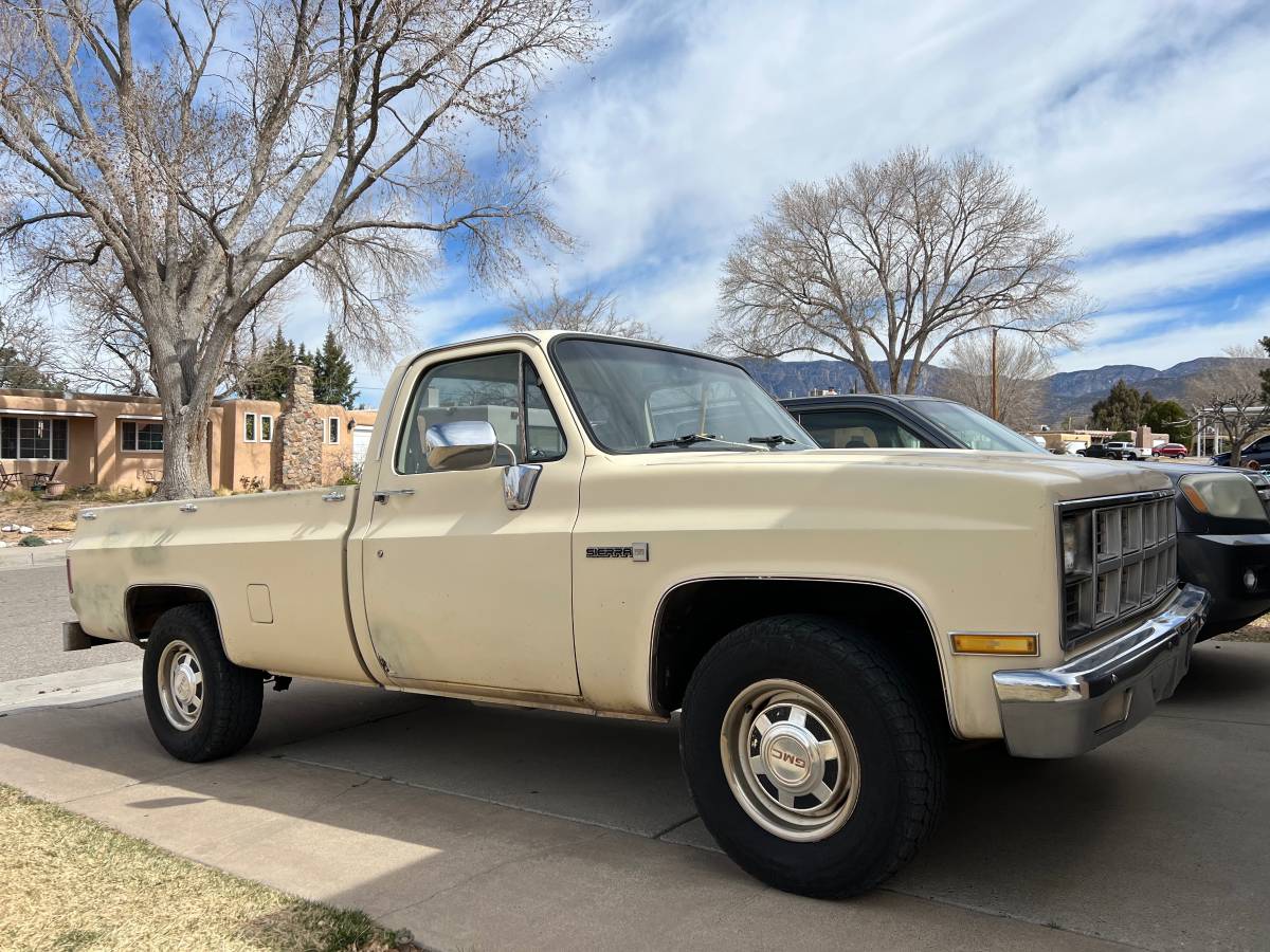 Gmc-sierra-1981-brown-1