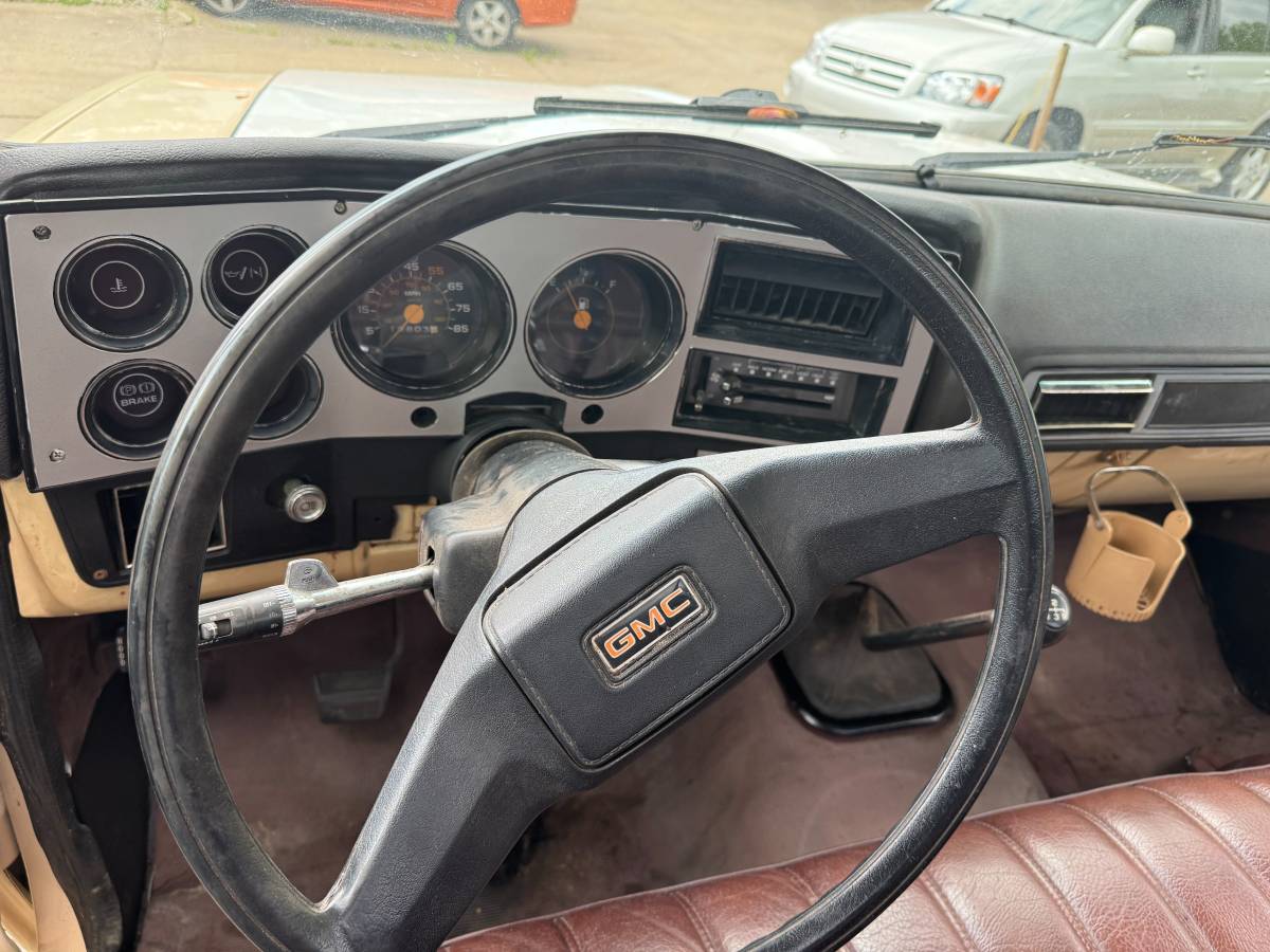 Gmc-sierra-1984-12