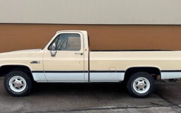 Gmc-sierra-1984-3
