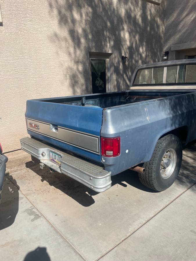 Gmc-sierra-1985-blue-2