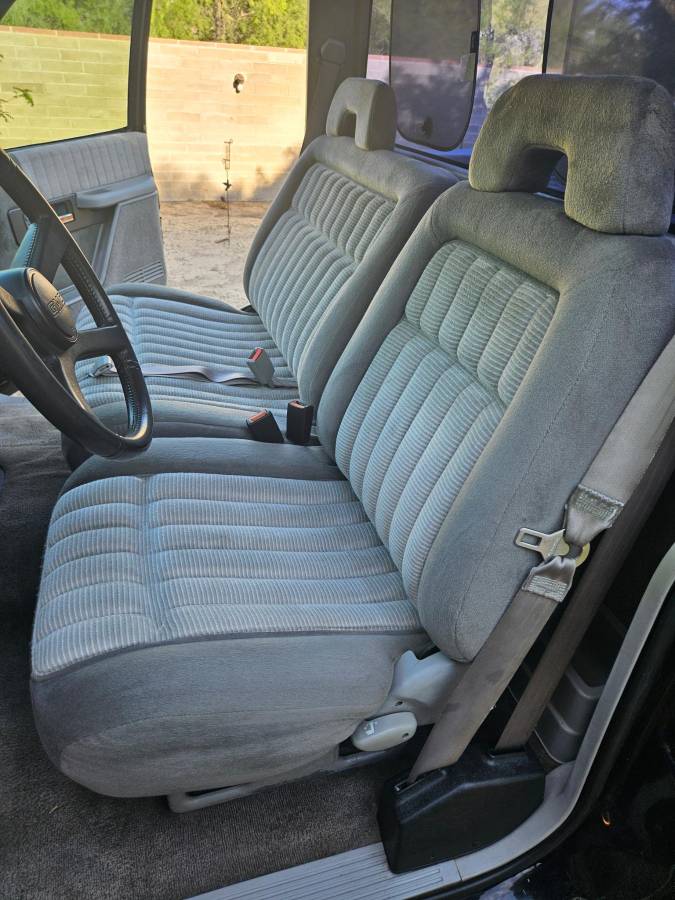 Gmc-sierra-1993-black-2