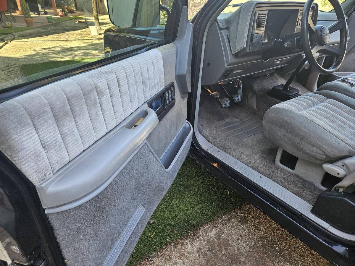 Gmc-sierra-1993-black-4