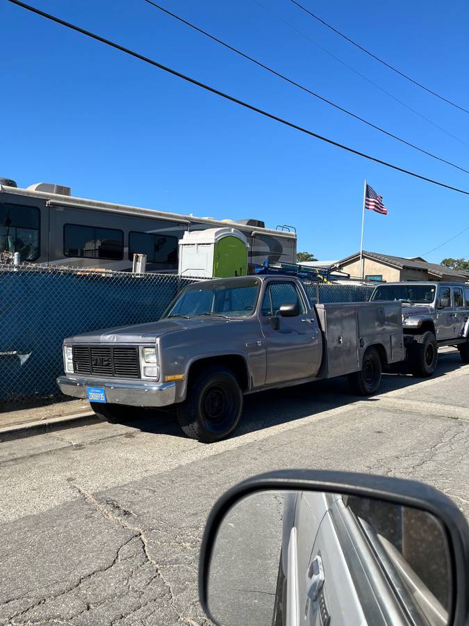 Gmc-sierra-2500-1985-grey-1