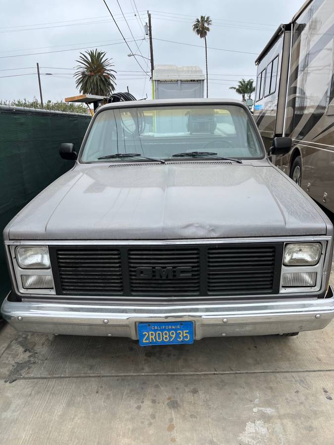 Gmc-sierra-2500-1985-grey-2