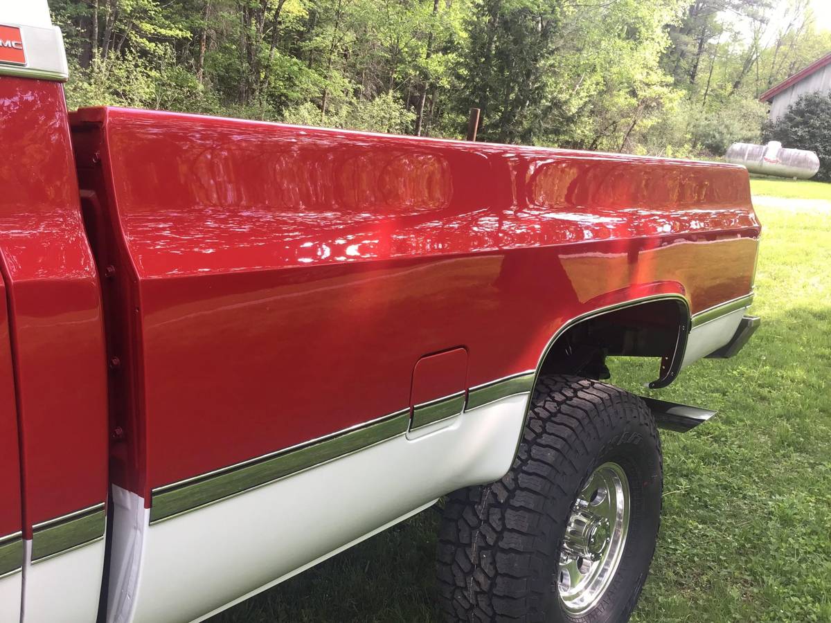 Gmc-sierra-2500-1985-red-13