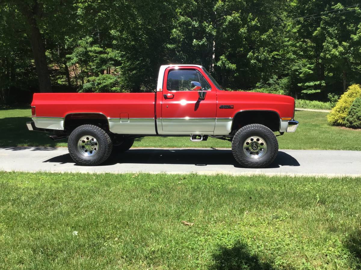 Gmc-sierra-2500-1985-red-16