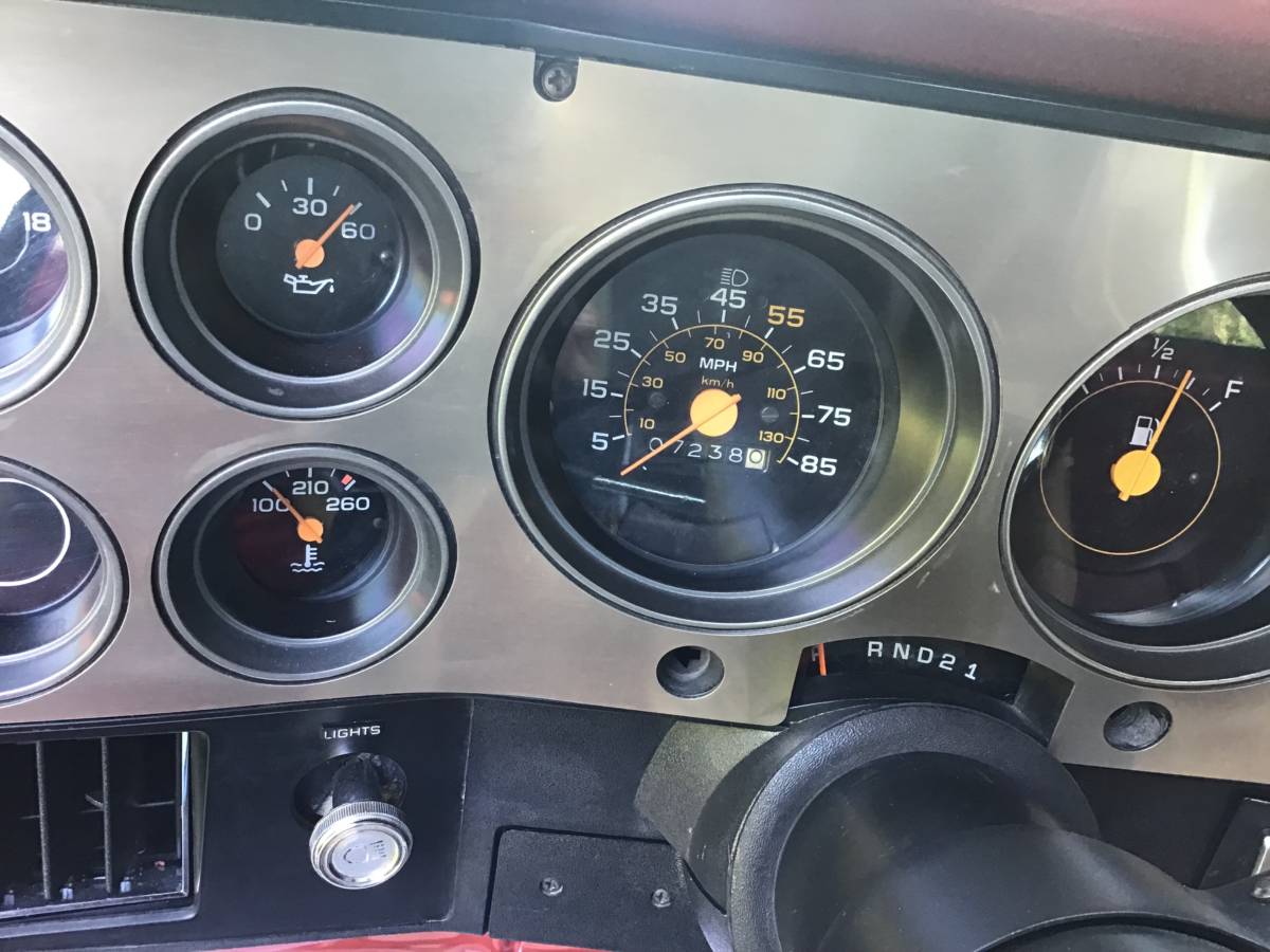 Gmc-sierra-2500-1985-red-9