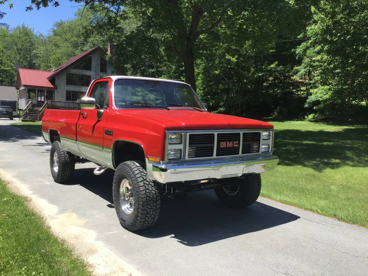 Gmc-sierra-2500-1985-red