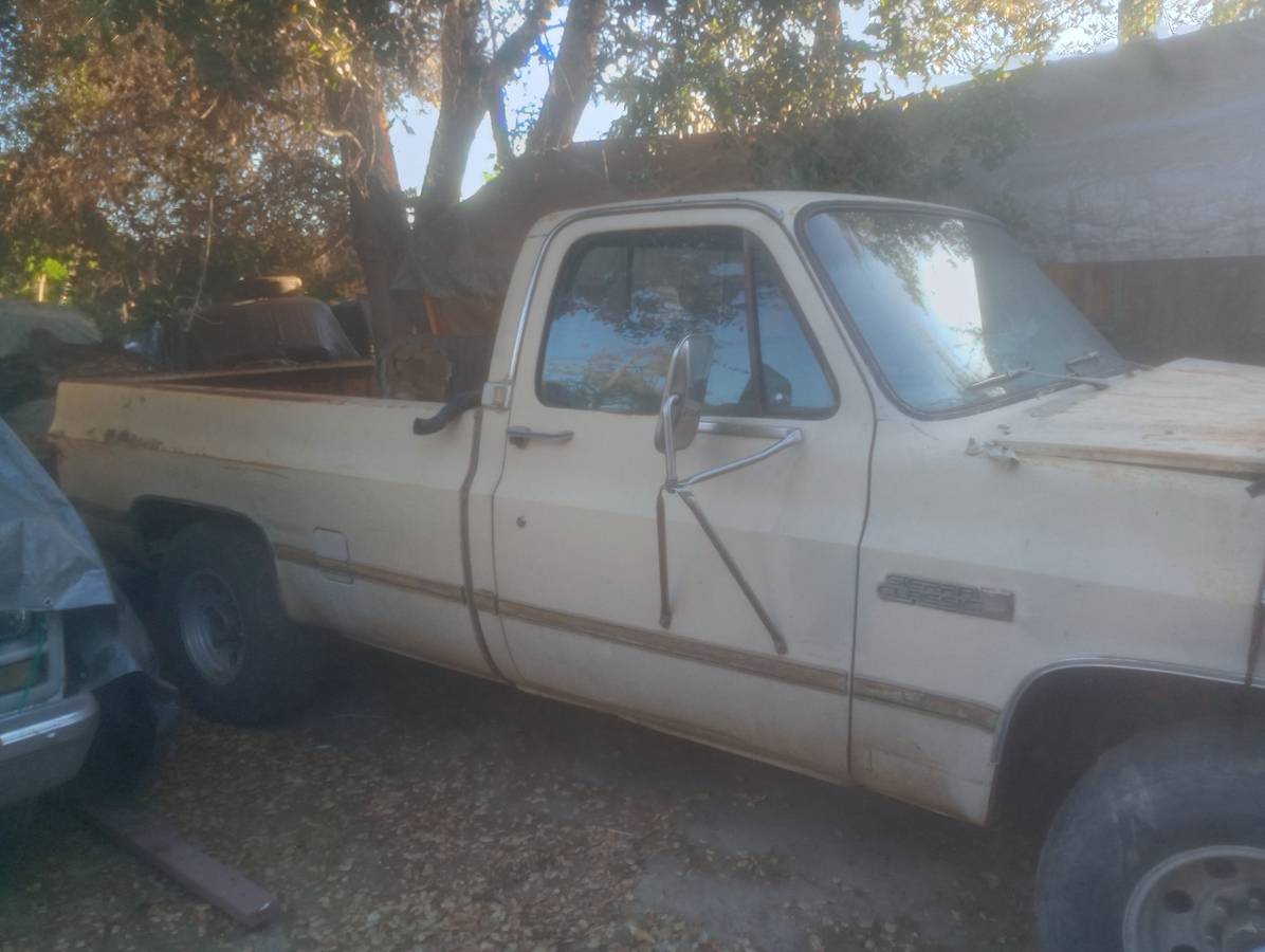 Gmc-sierra-2500-1985