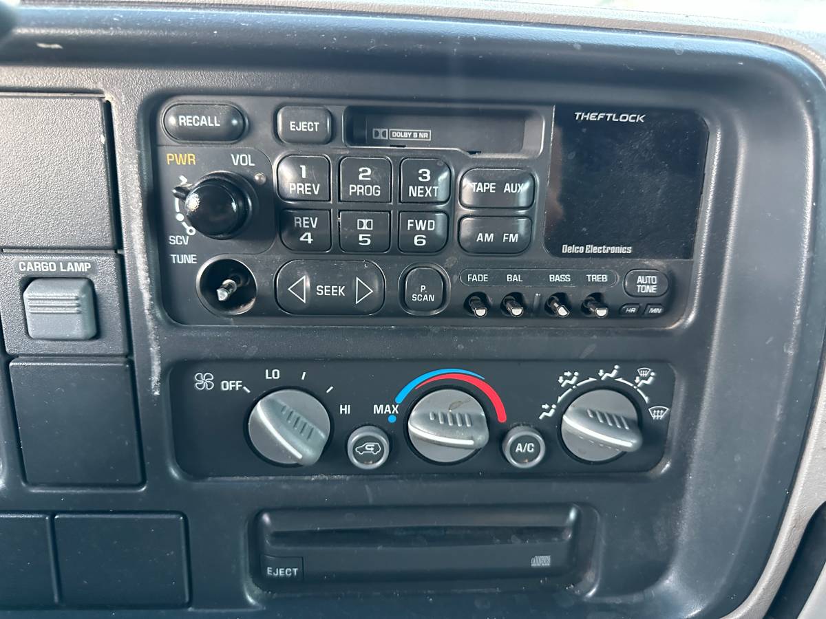 Gmc-sierra-2500-1995-green-11