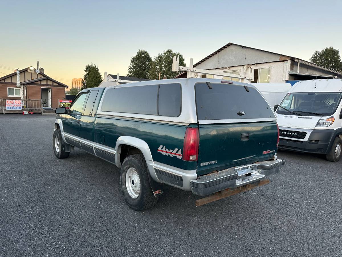 Gmc-sierra-2500-1995-green-2