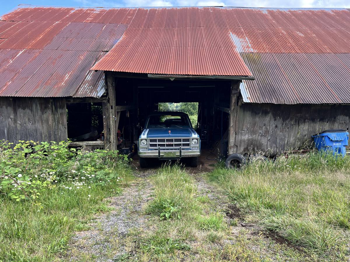 Gmc-sierra-2500-classic-1979-blue-15