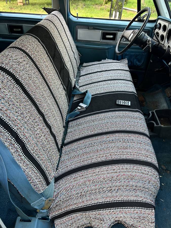 Gmc-sierra-2500-classic-1979-blue-18