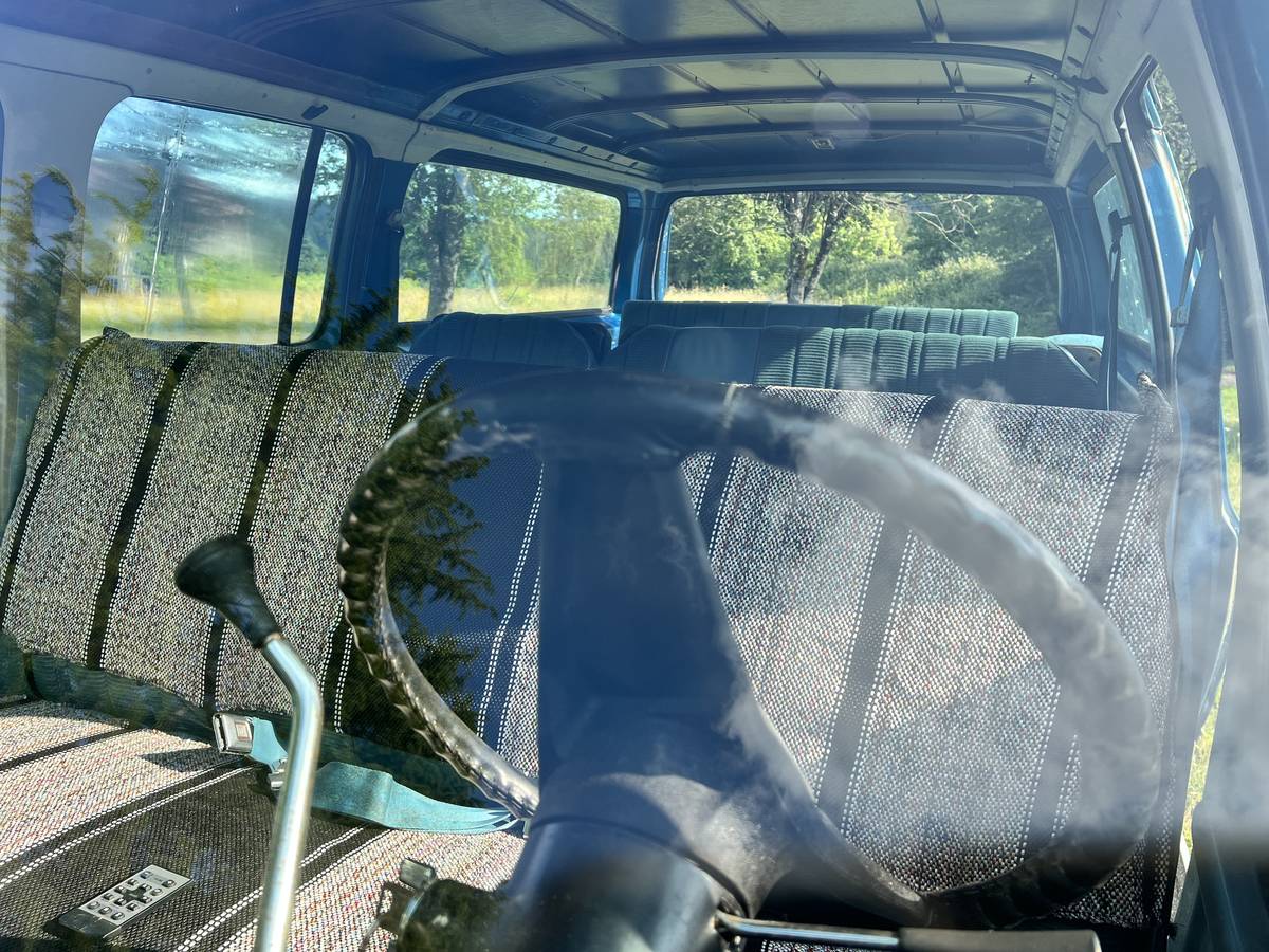 Gmc-sierra-2500-classic-1979-blue-7