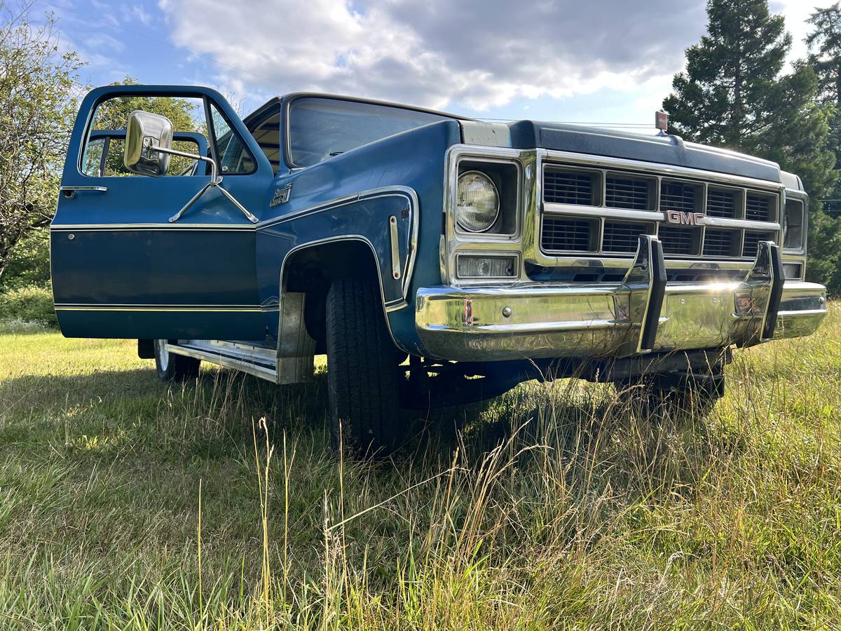 Gmc-sierra-2500-classic-1979-blue-9
