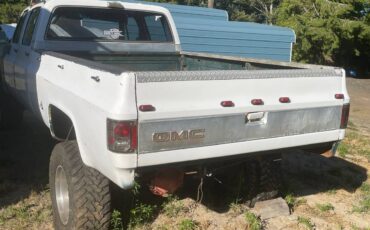 Gmc-sierra-2500-hd-crew-cab-1979-white-1