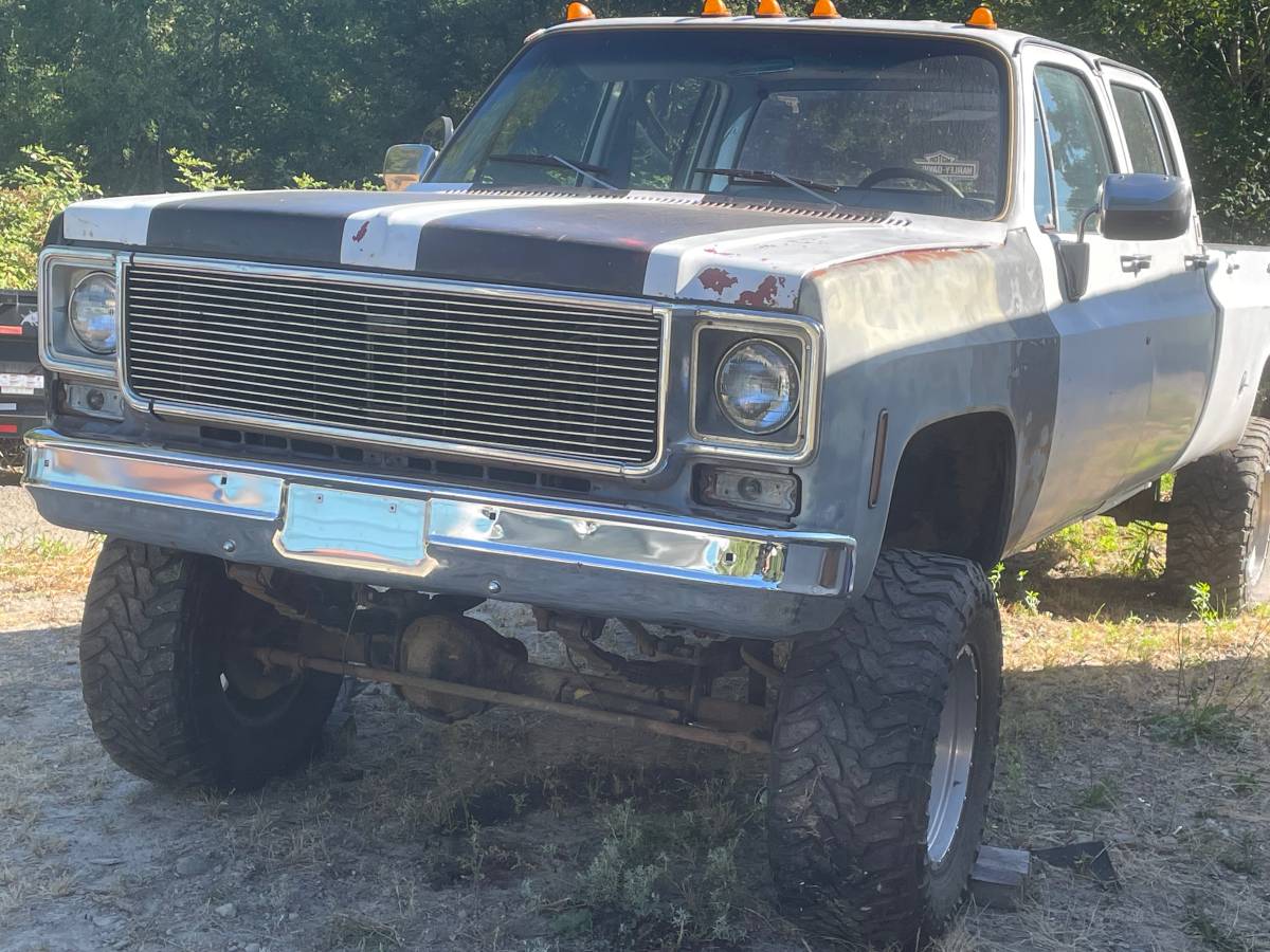 Gmc-sierra-2500-hd-crew-cab-1979-white-2