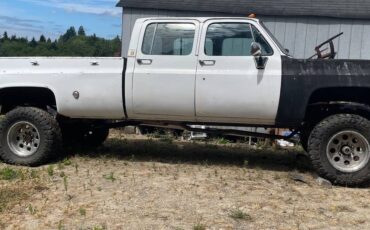 Gmc-sierra-2500-hd-crew-cab-1979-white-3