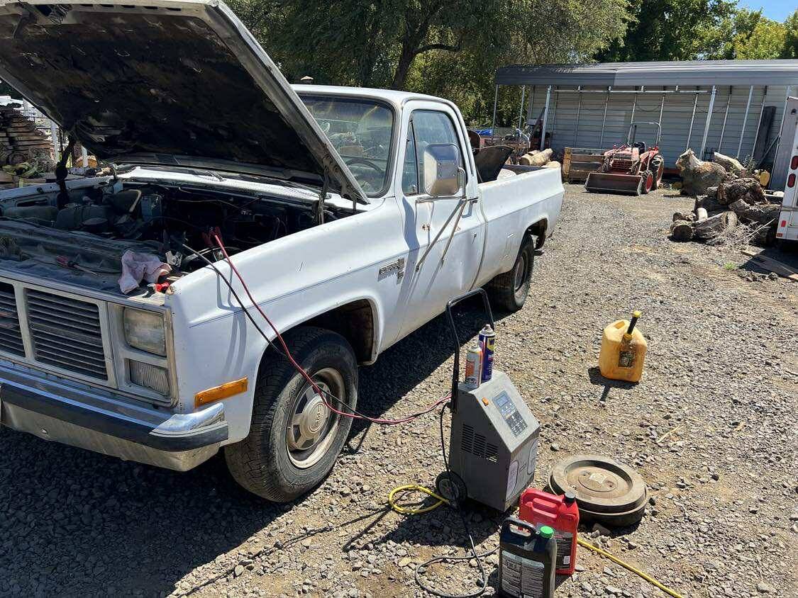 Gmc-sierra-2500hd-diesel-1987-white