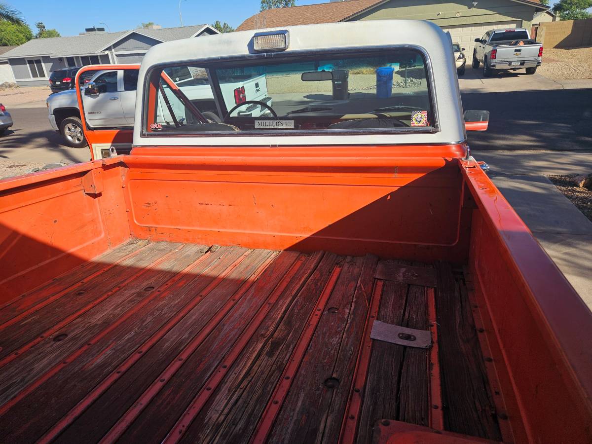 Gmc-sierra-3500-1972-orange-4